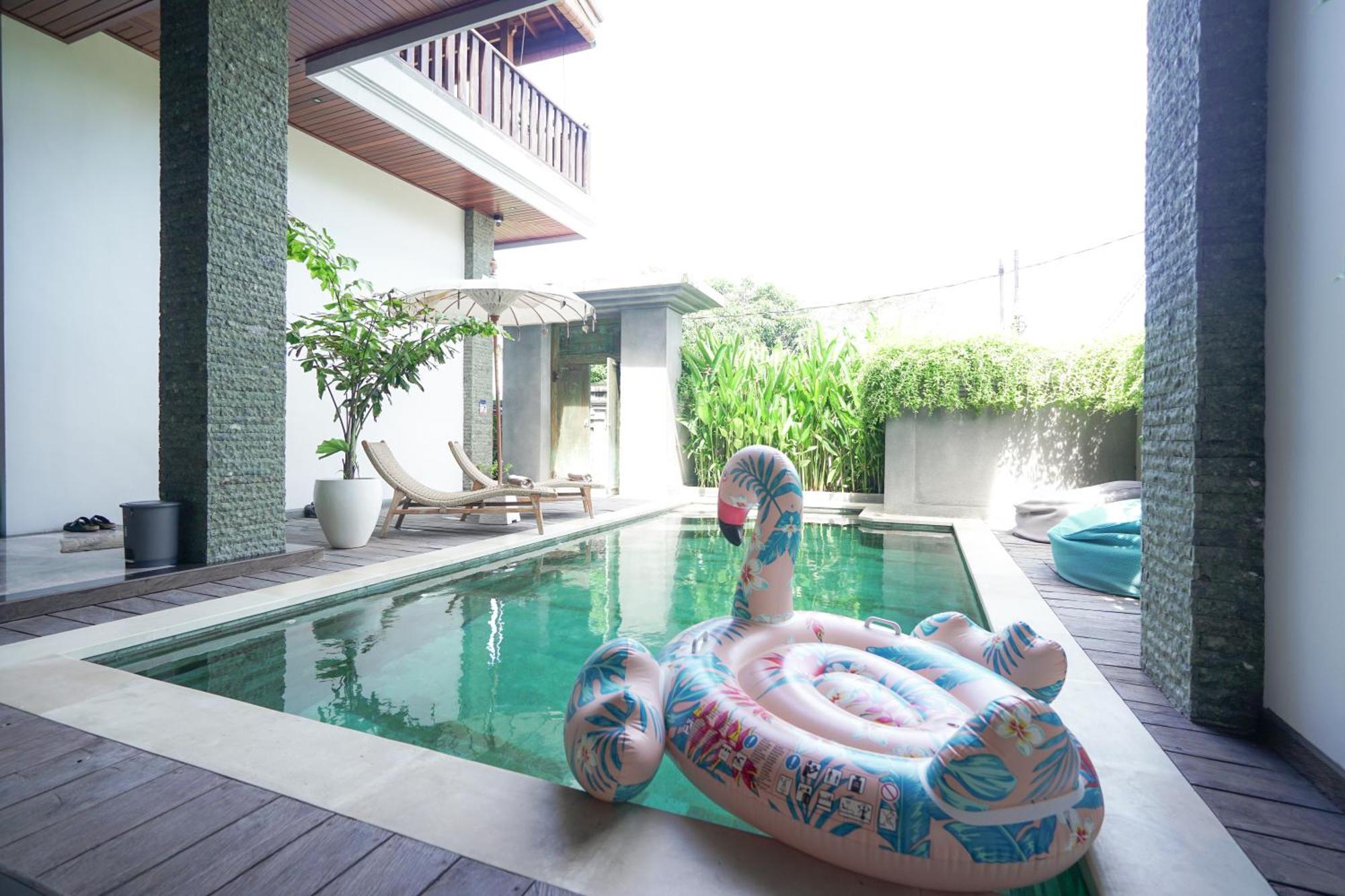 Tropical Beach House Bali Семиньяк Экстерьер фото